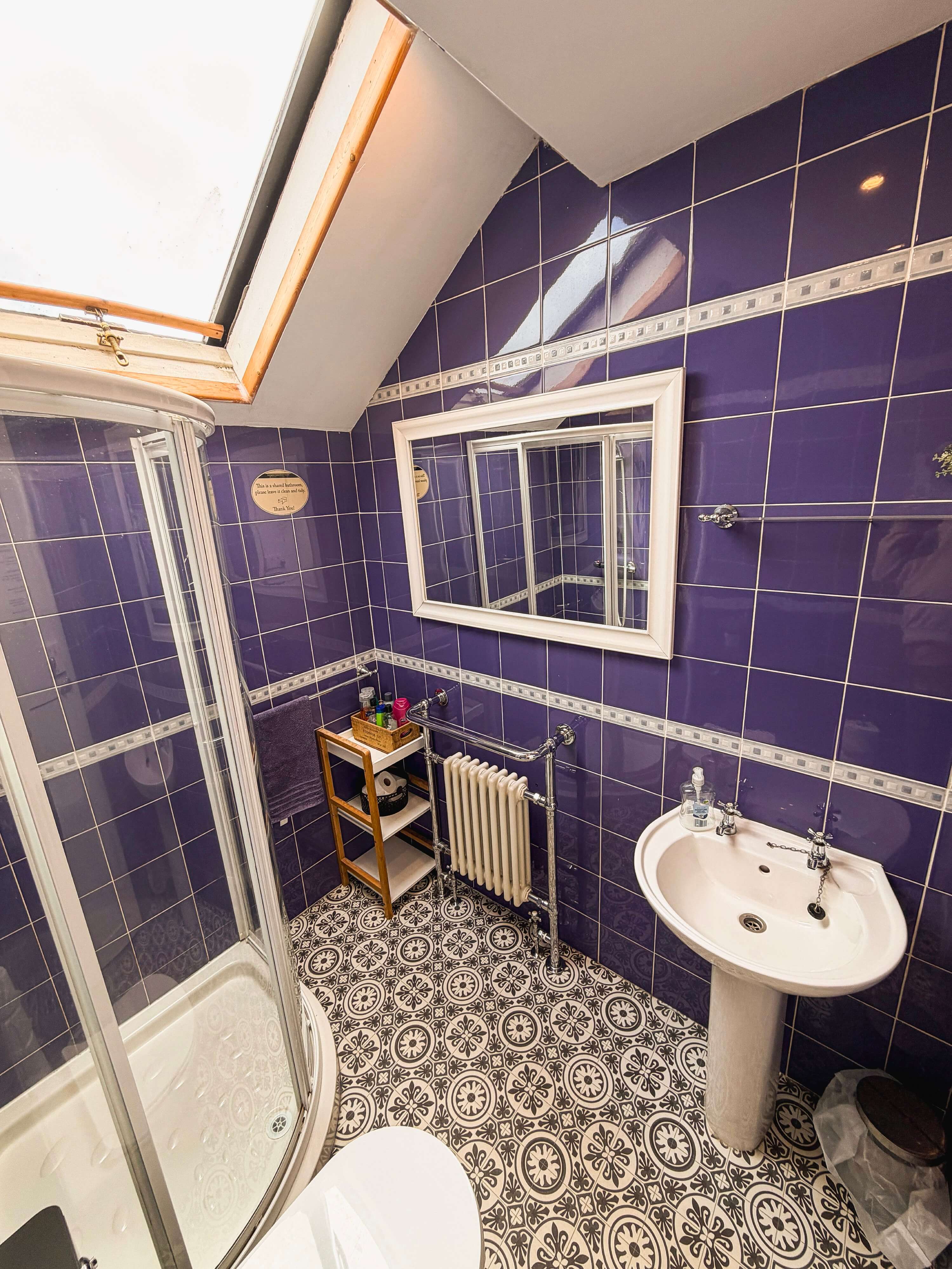 One of the bathrooms at Compton Guest House
